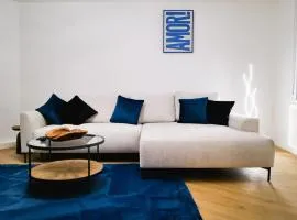 Spacious City Apartment Parking WiFi 6 Pax