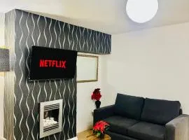 Elegant 3BR - Sleeps 7 HS2 BHM Long Stays Parks 3