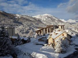 SERRE CHEVALIER Beau T3 balcon vue panoramique expo sud – hotel w mieście Saint-Chaffrey