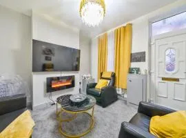 Contractor-friendly Home in Stoke with Free Parking