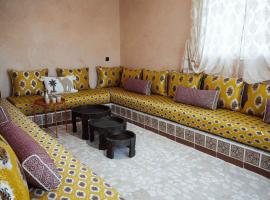 Chamali House Peaceful Nature Farm Stay Ferme Zarraba โรงแรมในEl Rhechat