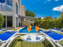 Sky & Sea Luxury Home by Villas Guide