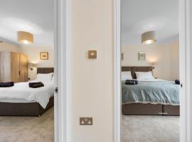 Ascot Spacious 4 Bedroom Home with Driveway, hotel di Ascot