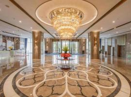 The Long Red Hotel Daye Huangshi, hotel em Daye