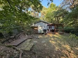 Waldhaus am See mit Wasserzugang