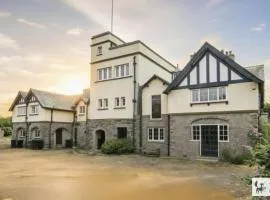 The Plas - Rhosneigr Manor House