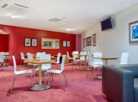 Travelodge Birmingham Central Broadway Plaza