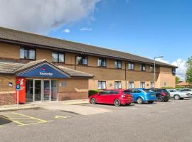 Travelodge Peterborough Eye Green، فندق في Eye