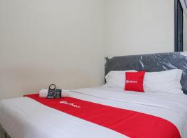 RedDoorz near Malang Creative Center, hotel sa Blimbing