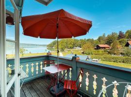 Individuelles Kreativ-Apartment direkt am Kochelsee, hotel v mestu Kochel