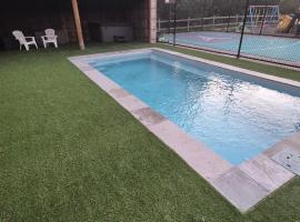 U2 Luxury Country Retreat Pool Spa & Family Friendly, hotelli kohteessa Morang