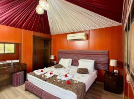 Rum Oasis Luxury Camp, hotel di Wadi Rum