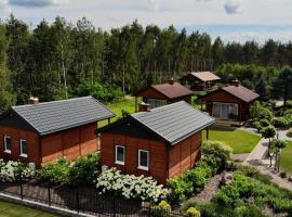 Między lasem a wsią, hotel 