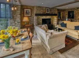 The Little Window Classic Cotswolds Cottage