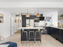 Beautiful Apartment with Parking Central Exeter