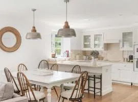 Beautiful Coach House with Padel Court & Hot Tub