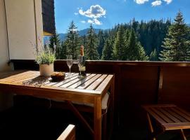 Panoramic Penthouse - Pool, Sauna & Private Parking, viešbutis mieste Laax