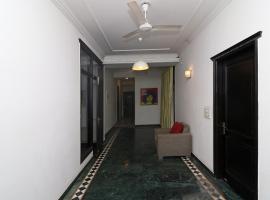 OYO Muktai Nest, готель у місті Varsoli