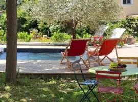 Bright studio with garden & pool in Vaison