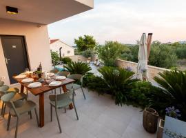 Vodice For You - Holiday Homes Villa D-lux, hotel a Vodice