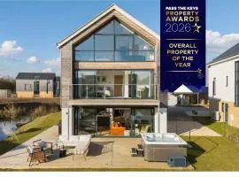 Stunning 5 bedroom lake-house hot tub views - Pass the Keys