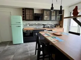 Pontaillac beach luxury apartment sleeps 4