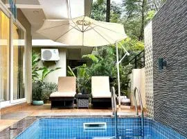 The Green Door Villa Varca Beach with Private pool