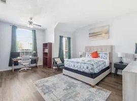 Bright & Cozy 4BR Home w Movie Room & Backyard