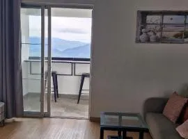 B661 SilverparkResort -walk up