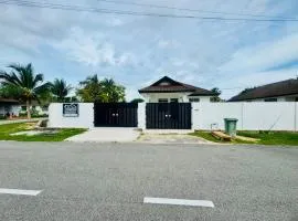 Little Moon Homestay Sg Isap Damai Kuantan