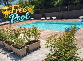 Coast to Coast Rooms & Pool vicino Pompei con Piscina