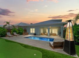 Peacock Palace Brand New Heated and Chilled Pool Golf Gym, hotel a Jensen Beach