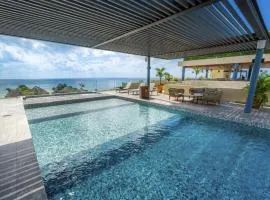 2 Bedroom Condo with Rooftop Pool - Joya 409