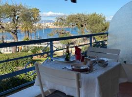 Viesnīca Superior Apartment on first floor with Sea View Antibā