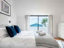 Bright Flat with Estuary Views & Parking Falmouth