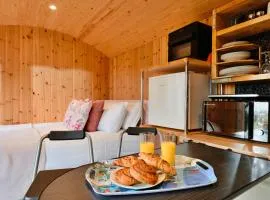 Finest Retreats - Demelza Shepherds Hut