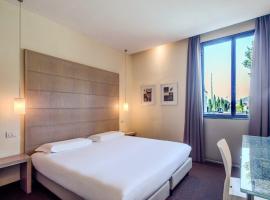 B&B HOTEL Calenzano First，卡倫扎諾的飯店