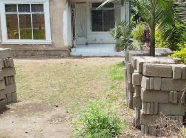 Katojo Residential, хотел с паркинг в Nkunjila