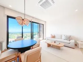 Tropical Tide, Ocean Views & Beach Club