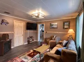 Charming 5-bedroom house in Jackman, Moose River Maine