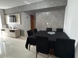 Apartamento Novo, Confortável, Lazer e Estacionamento, Rápido acesso aos pontos turísticos
