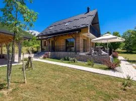 Modern Alpine Monsalbius Chalet