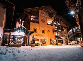 Hotel Flattacher Hof, hotel di Flattach