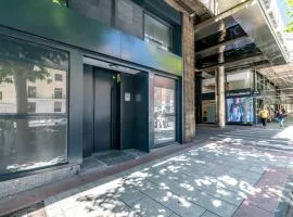 AYZ Princesa-Auto check-in property