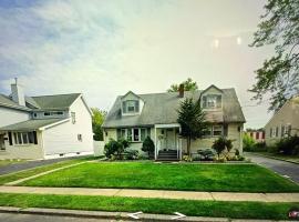 House For Rent Near MetLife Stadium, Hotel in Hasbrouck Heights