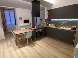 Casa FATA MELANIA-free parking-self check in โรงแรมในTavernerio