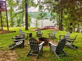 5BR Log Home w Hot Tub & Dock on Lake of Egypt