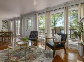 5BR Log Home w Hot Tub & Dock on Lake of Egypt