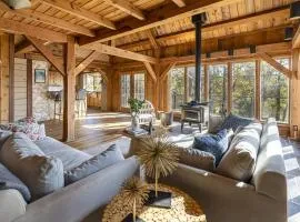 Luxury Lake House w Dock & Game Room