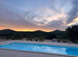 New luxury villa BRDINE, Hotel in Banjevci